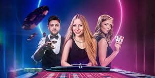 Filipino player enjoying mobile slot games on phwin vip